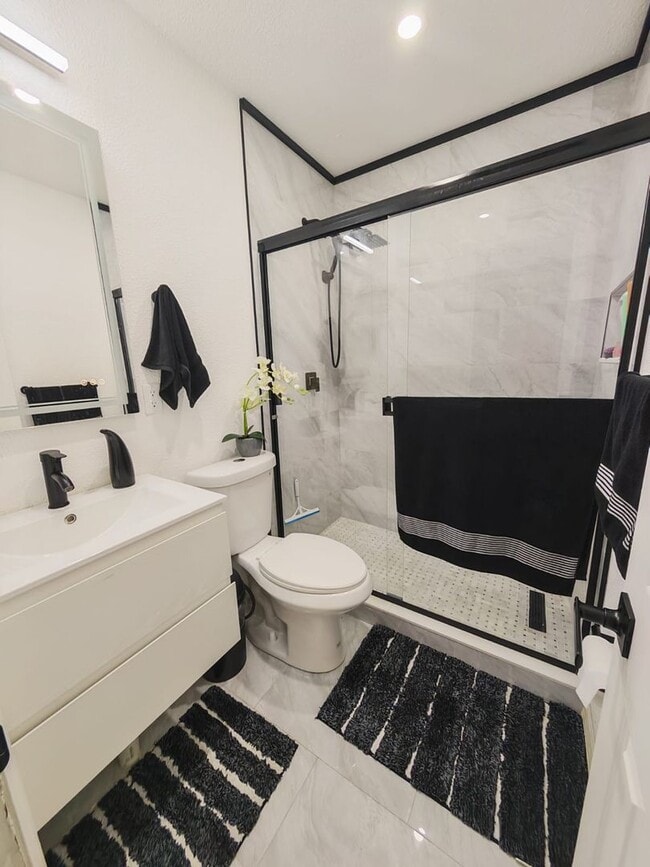 3739 22nd Ave N Unit 3739 22nd Ave N (Room)