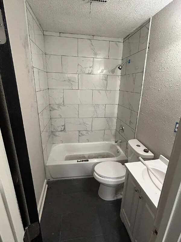 Photo - 2379 Saratoga Ave