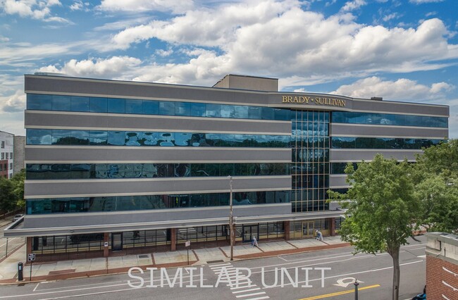 Building Photo - 1230 Elm St Unit 516 Rental