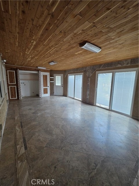 Photo - 938 Ford St