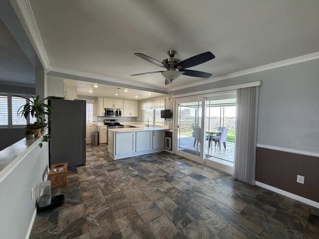 Photo - 12461 Vivienda Ave