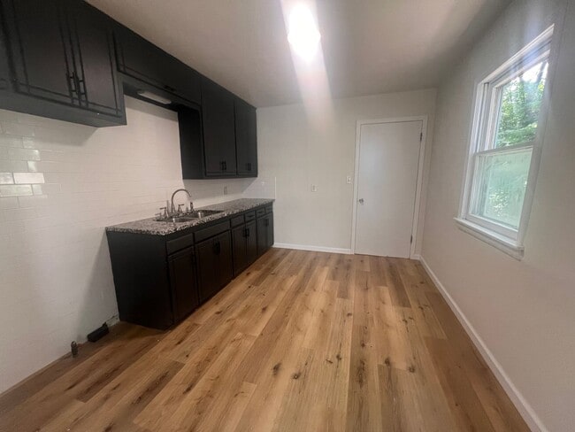 Photo - Charming 2 Bedroom 1 Bath located Northeast Wichita, Near WSU and I-35- Move-In Ready