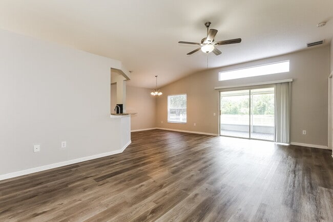 Photo - 1106 Summer Breeze Dr