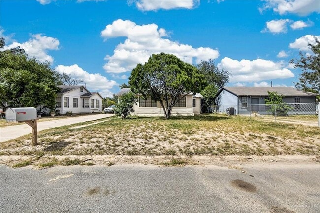 Photo - 20 Quince Ave