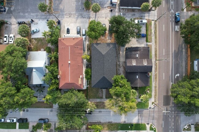 Building Photo - 203 S Westland Ave Unit 2