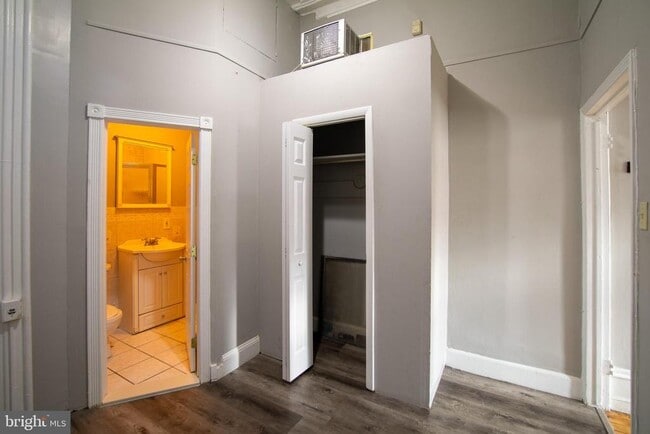 Photo - 1919 Spring Garden St Unit 1F