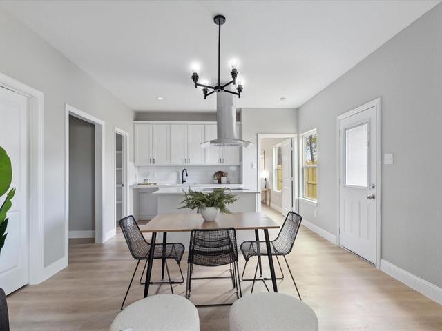 Photo - 2502 Oxford Ave