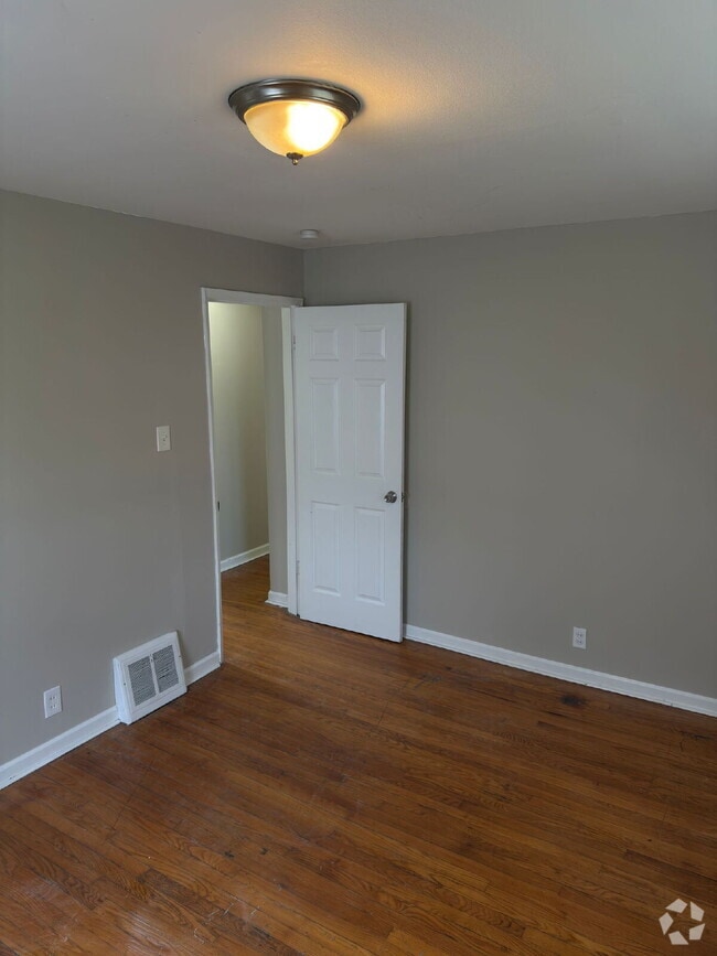 Building Photo - 6115 Avila Dr Rental