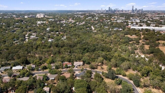 Photo - 325 Heartwood Dr
