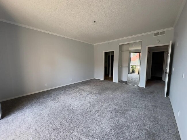 Building Photo - 5875 Friars Rd