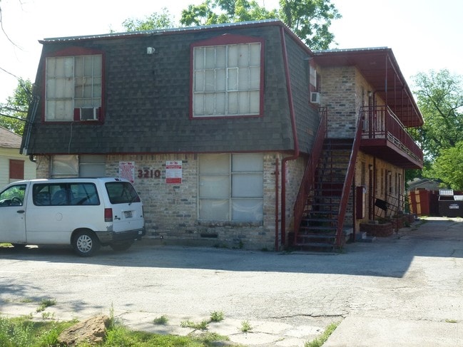 Hamilton Village - Hamilton Village