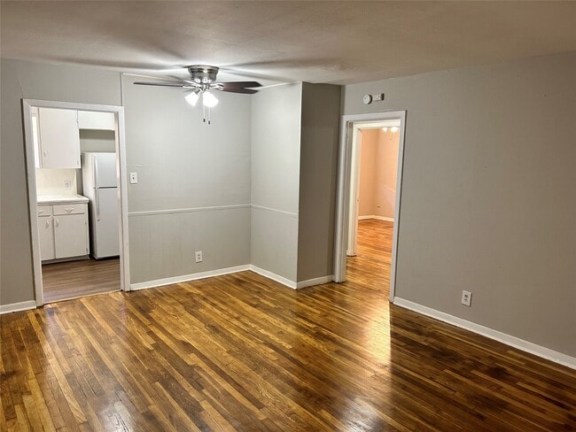 Building Photo - 8807 Timberside Dr Unit 8