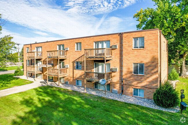 Building Photo - Southern Manor Apartments