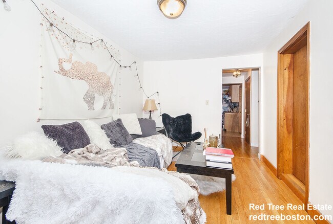 Photo - 39 Charles St