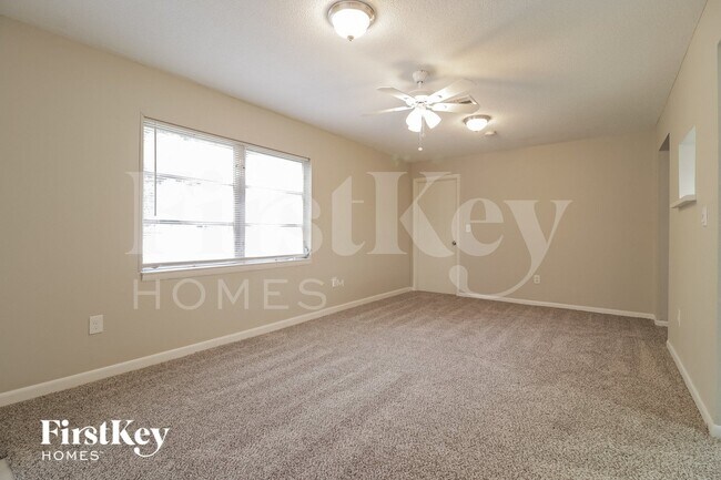 Photo - 1340 Sharon Dr