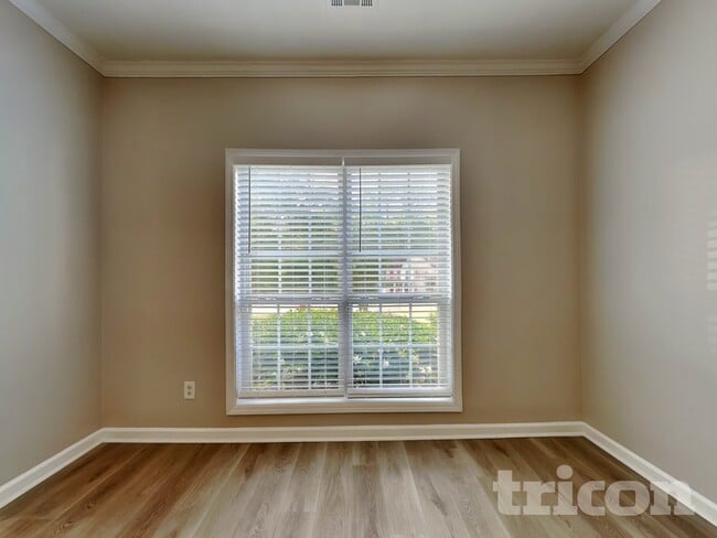 Photo - 1219 Falls Creek Ct