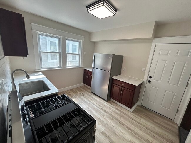 Photo - 473 Colvin Ave