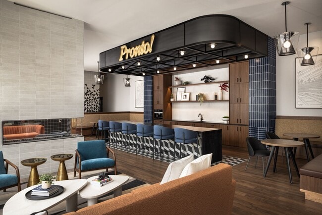 Photo - akin Tennyson