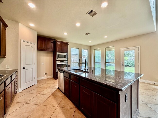 Photo - 11006 Glenrothers Dr