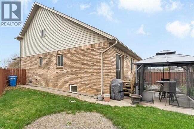 Photo - 11460 Timber Bay Crescent