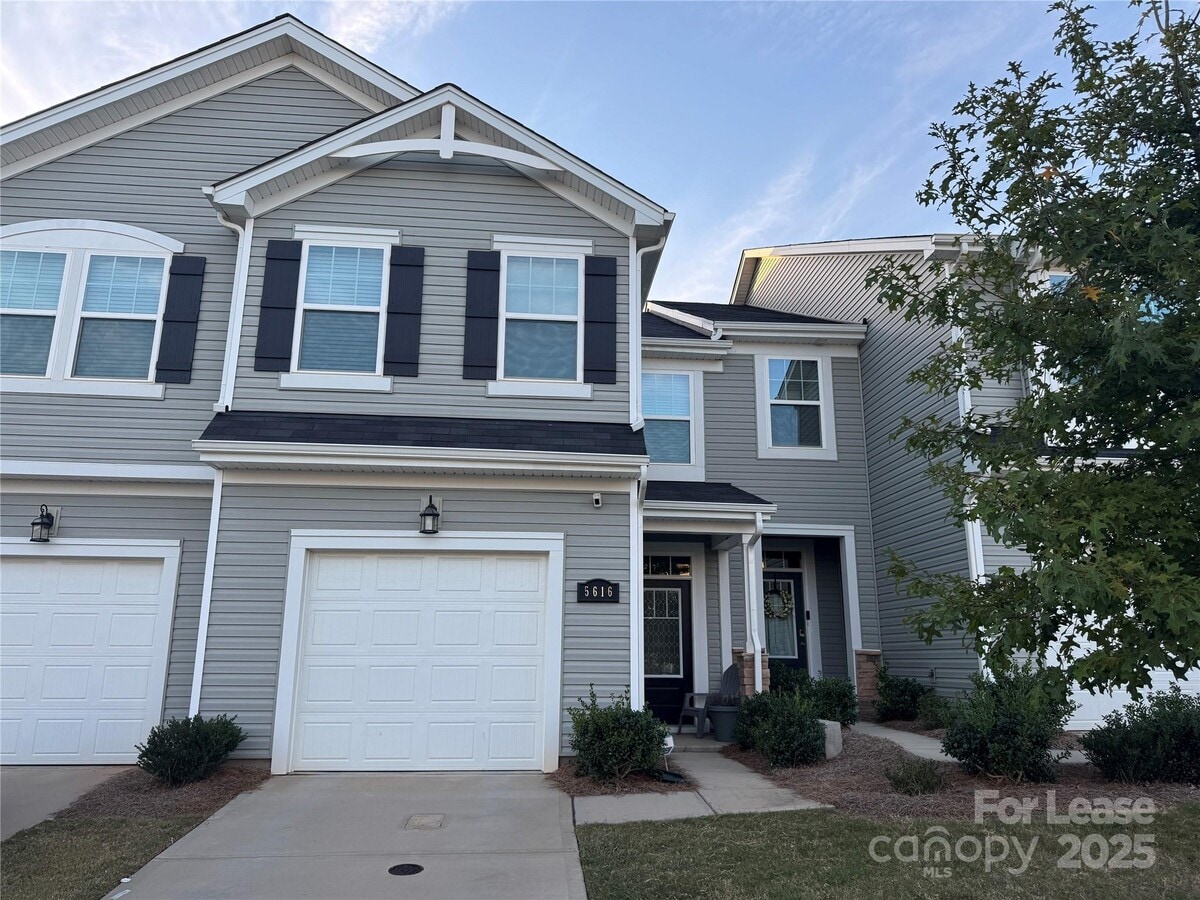 Photo - 5616 Axil Ln