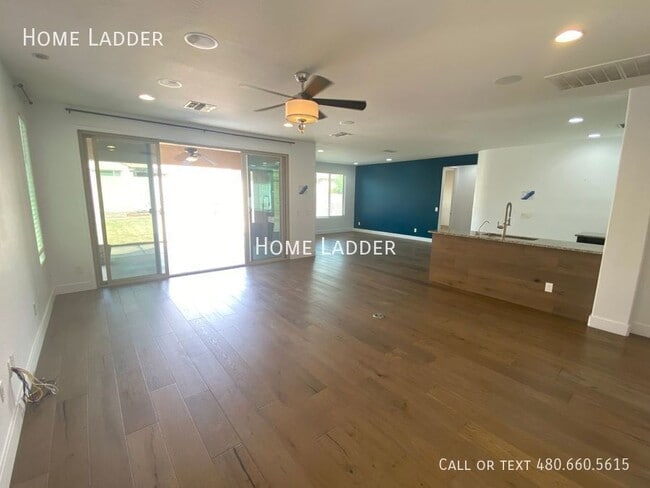 Photo - 10754 W Whitehorn Way