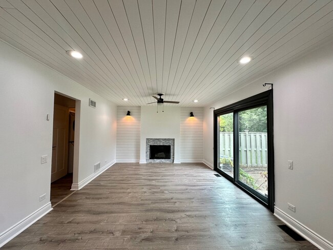 Photo - 216 Seneca Trail