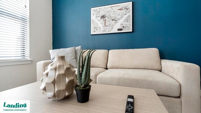 Photo - 14015 Univ Pass Unidad 4406.1409751