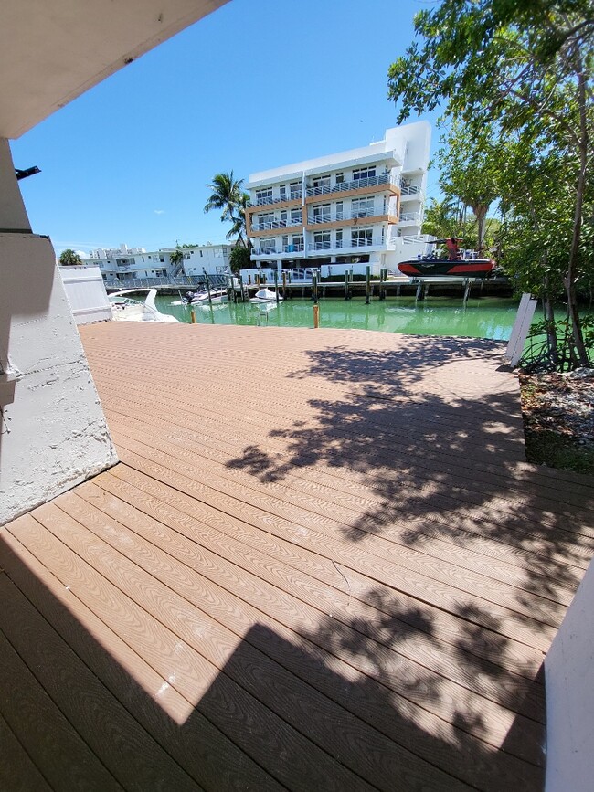 Building Photo - 7707 Hawthorne Ave