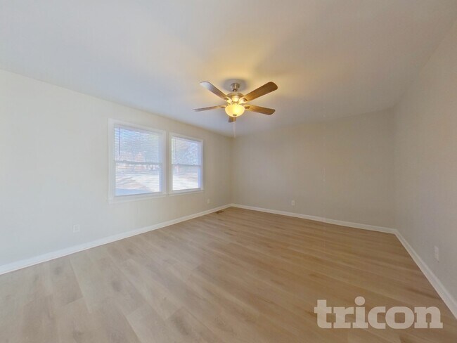 Photo - 4957 Horton Pl