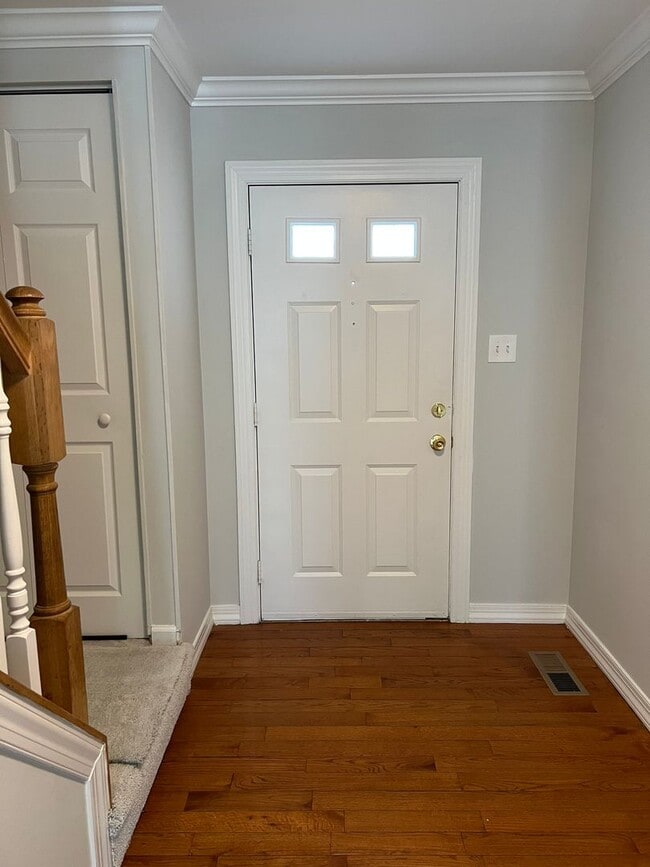 Photo - Renovated End-Unit Townhome