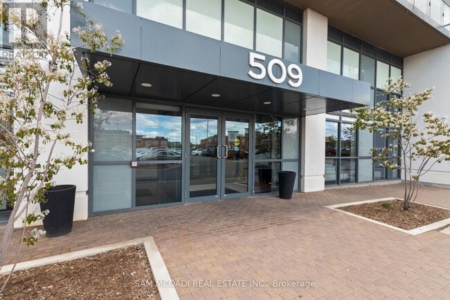 Photo - 509 Dundas St W Unit 709