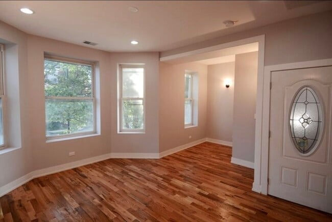 Photo - 4935 W Washington Blvd Unit 2
