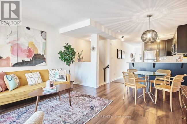 Photo - 2625 Longfields Dr