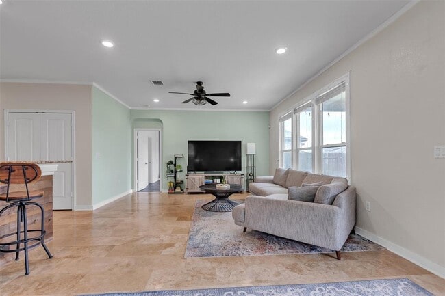 Photo - 128 Kavanaugh St