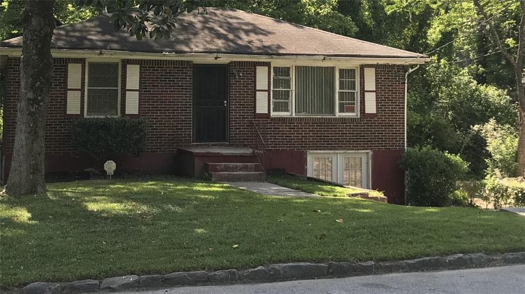 Photo - 232 Anderson Ave NW