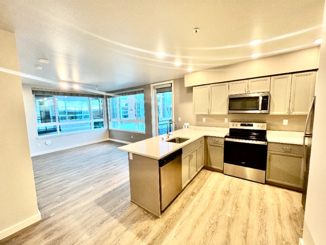 Photo - 2330 Yakima Ct Unit E301