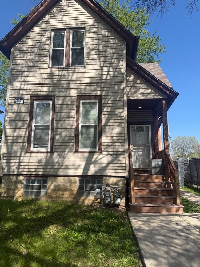 Building Photo - 1724 N 24th St Unit 1724A