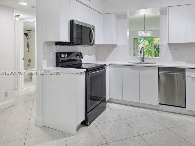 Photo - 2212 S Cypress Bend Dr Unit 301