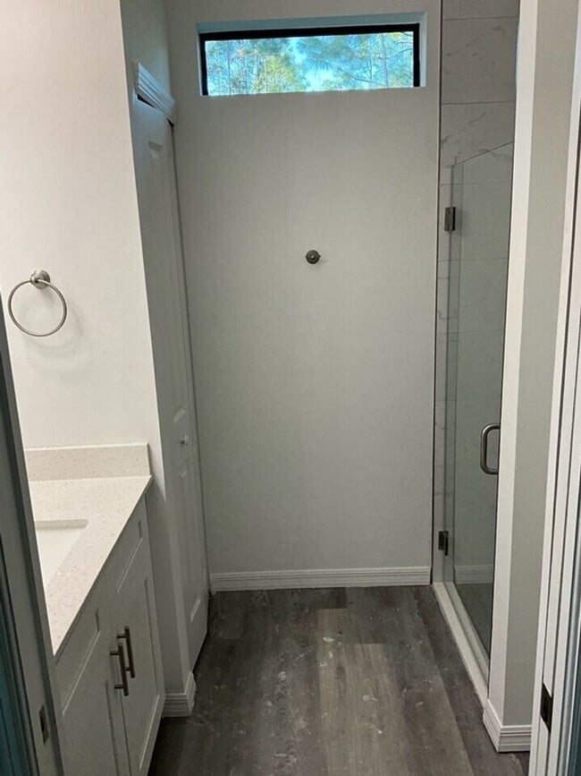 Photo - 1306 Saxony Cir