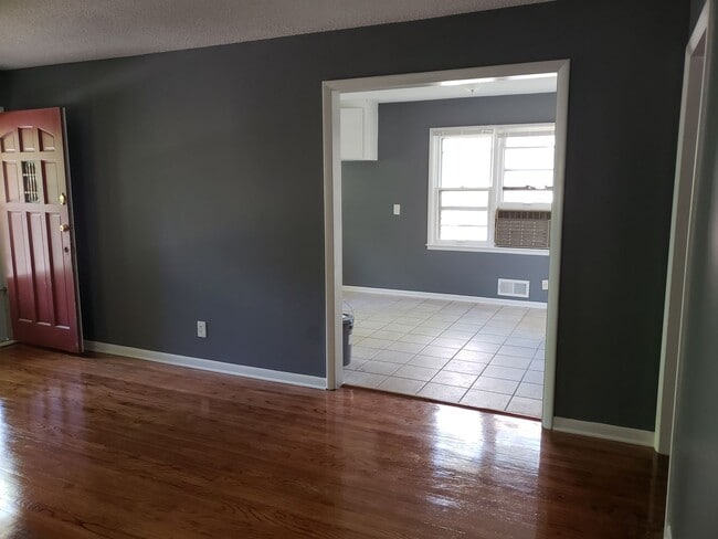 Photo - Beautiful Single Family House for Rent