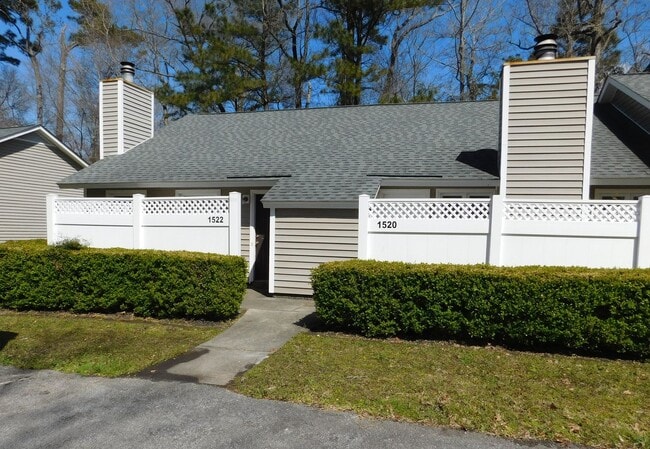 Building Photo - 1522 College Way Rental