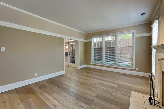 Photo - 3420 Binkley Ave