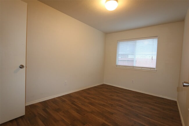 Photo - 13118 Willow Landing Ln