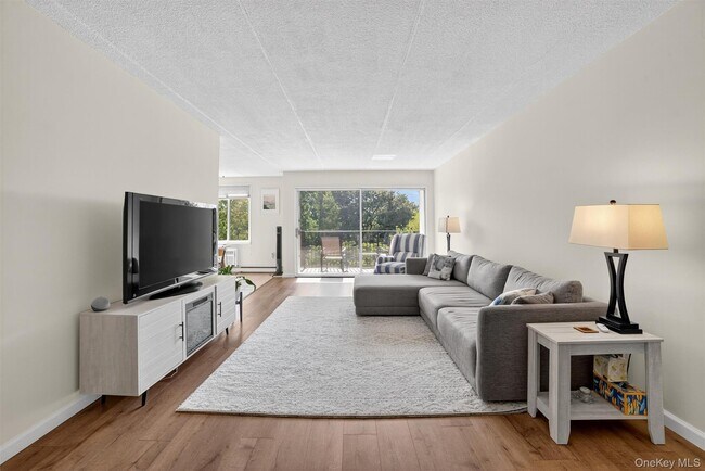 Photo - 130 Colonial Pkwy Unit 3K