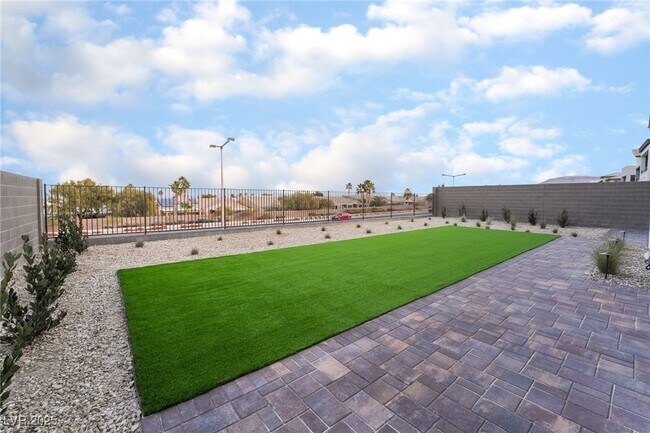 Building Photo - 5022 Slatestone St