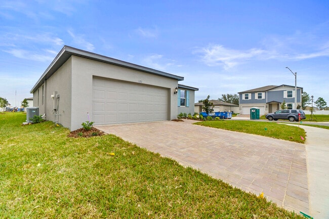 Photo - 121 Towns Cir