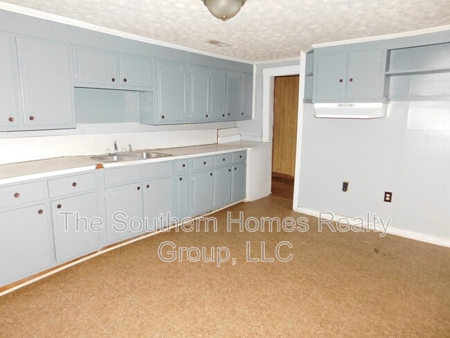 Photo - 1213 Broad St
