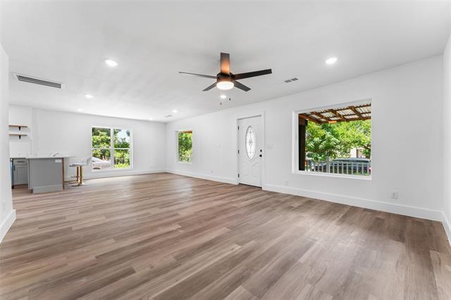 Photo - 2730 Gladstone Dr