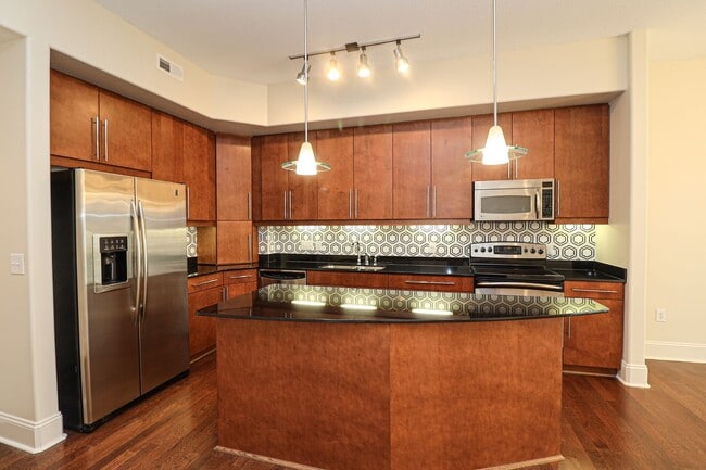 Photo - Piedmont Row Condo! Unidad 402